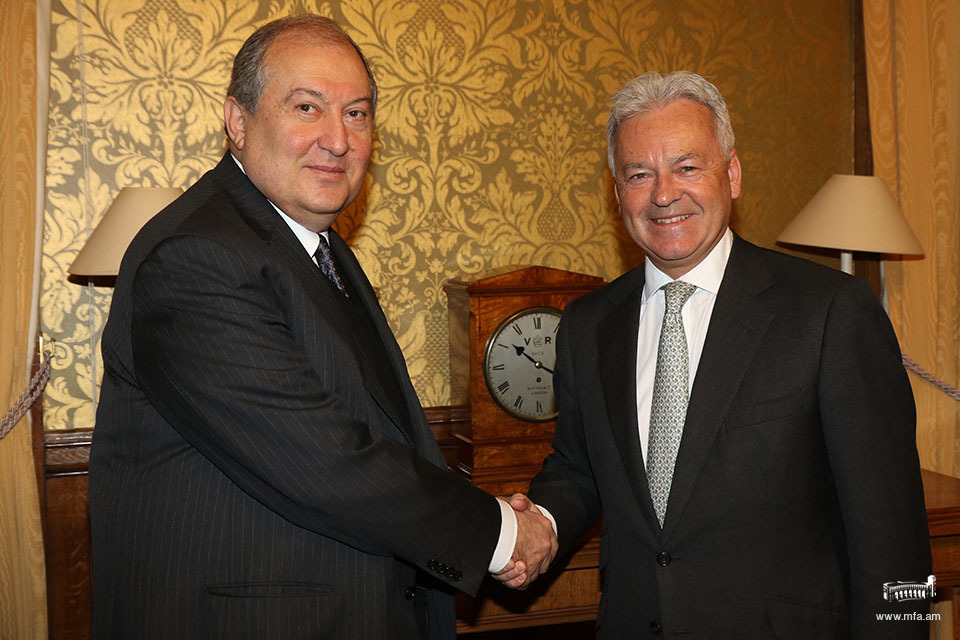 Meeting between Ambassador Armen Sarkissian and the UK Minister for Europe and the Americas